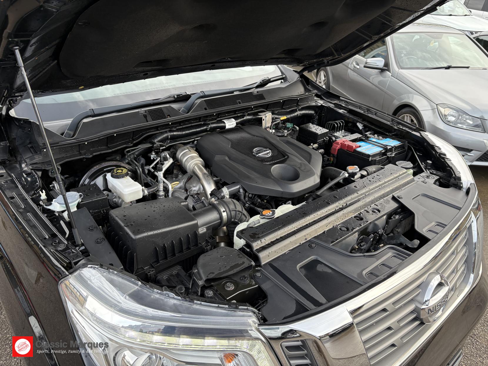 Nissan Navara 2.3 dCi Tekna Pickup Double Cab 4dr Diesel Manual 4WD Euro 6 (s/s) (190 ps)