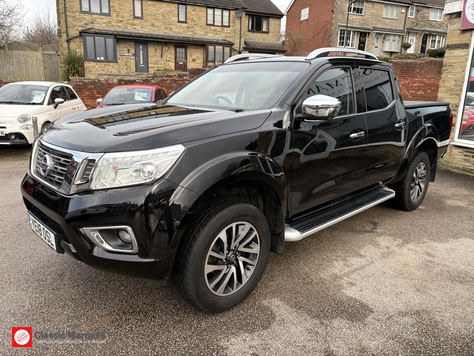 Nissan Navara 2.3 dCi Tekna Pickup Double Cab 4dr Diesel Manual 4WD Euro 6 (s/s) (190 ps)