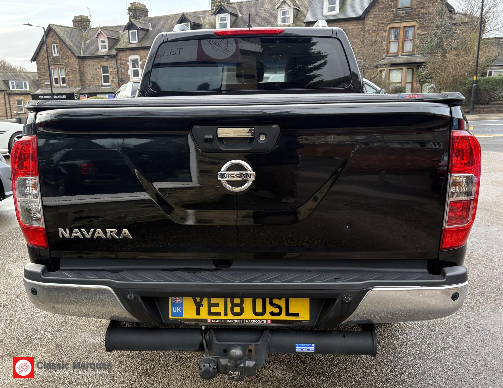 Nissan Navara 2.3 dCi Tekna Pickup Double Cab 4dr Diesel Manual 4WD Euro 6 (s/s) (190 ps)