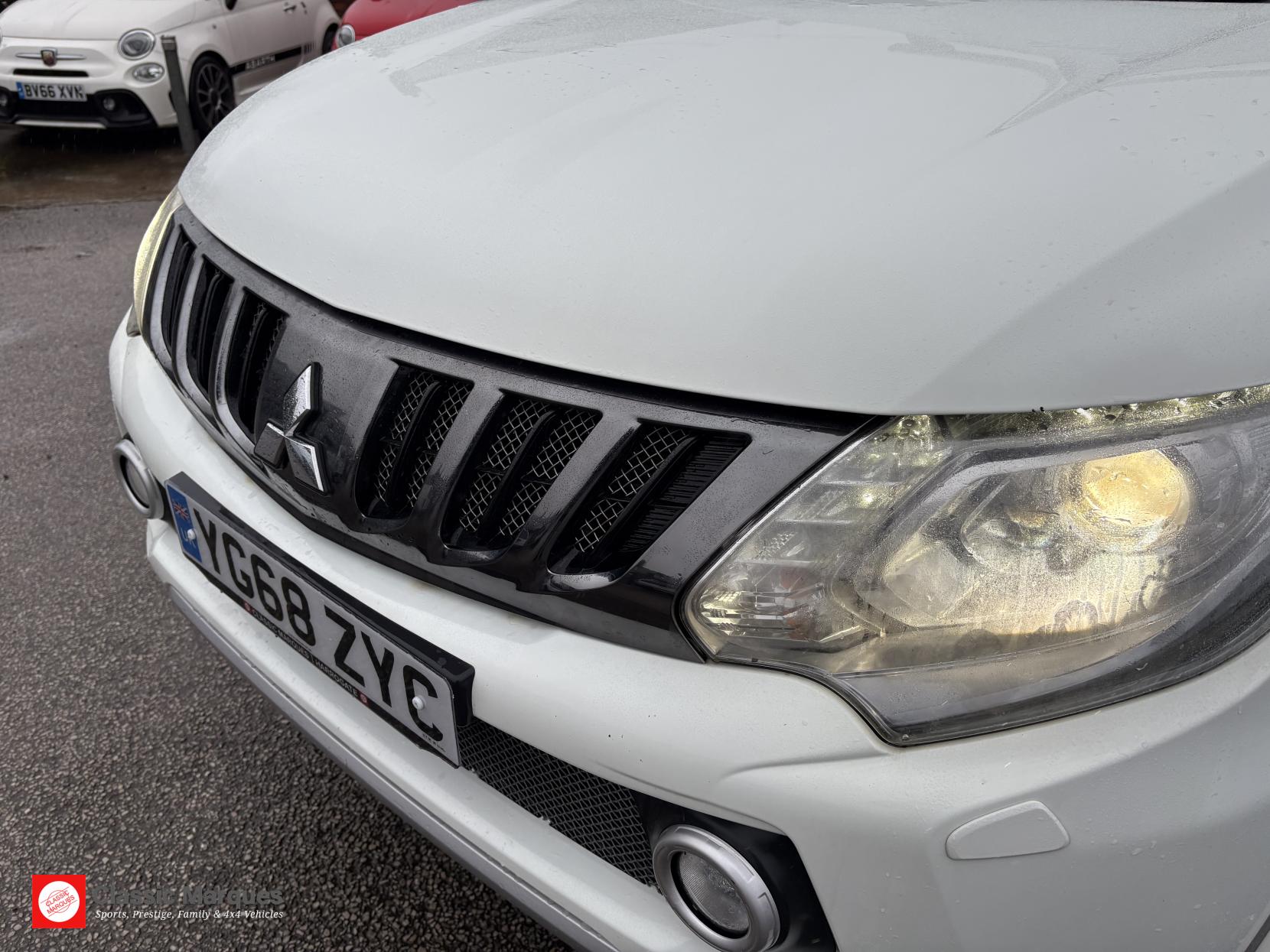 Mitsubishi L200 2.4 DI-D DC Barbarian Pickup Double Cab 4dr Diesel Auto 4WD Euro 6 (178 ps)