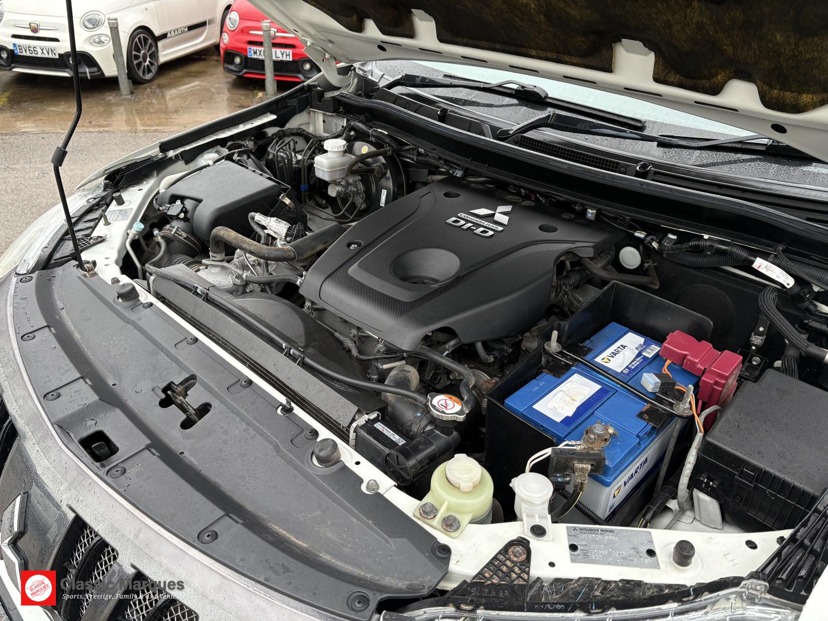 Mitsubishi L200 2.4 DI-D DC Barbarian Pickup Double Cab 4dr Diesel Auto 4WD Euro 6 (178 ps)