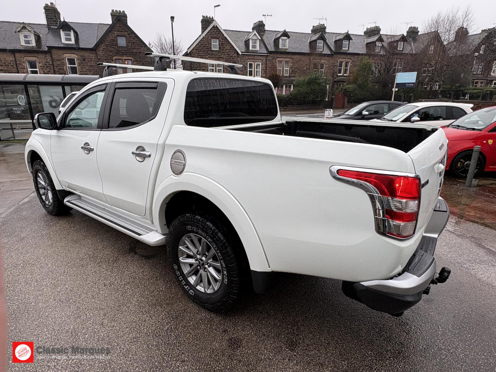 Mitsubishi L200 2.4 DI-D DC Barbarian Pickup Double Cab 4dr Diesel Auto 4WD Euro 6 (178 ps)