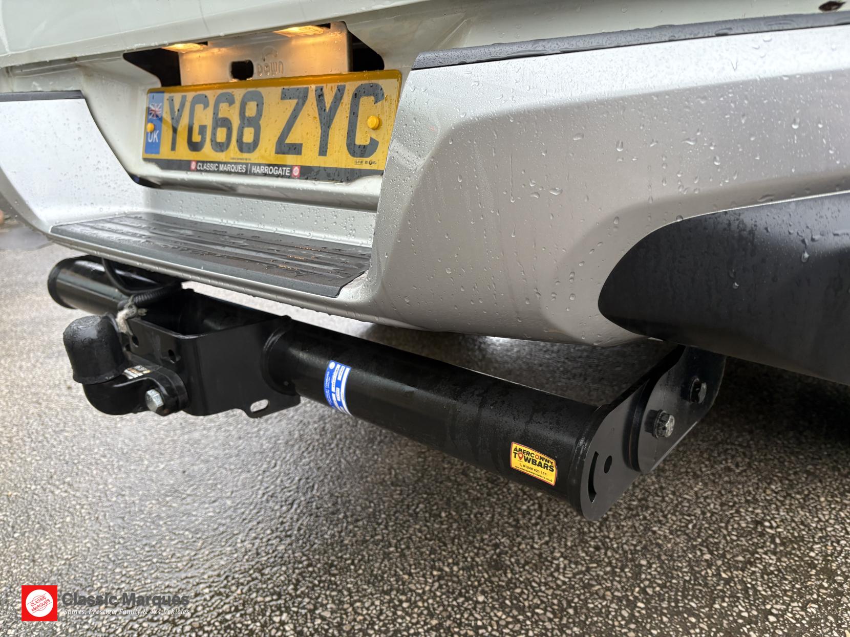 Mitsubishi L200 2.4 DI-D DC Barbarian Pickup Double Cab 4dr Diesel Auto 4WD Euro 6 (178 ps)