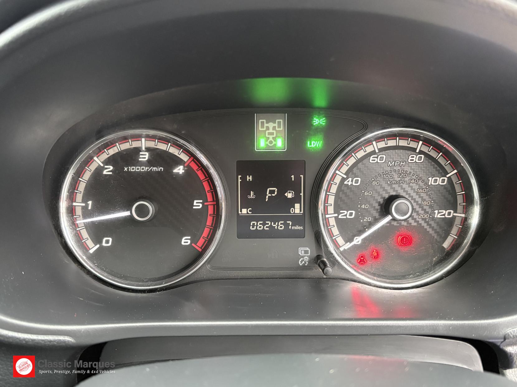 Mitsubishi L200 2.4 DI-D DC Barbarian Pickup Double Cab 4dr Diesel Auto 4WD Euro 6 (178 ps)