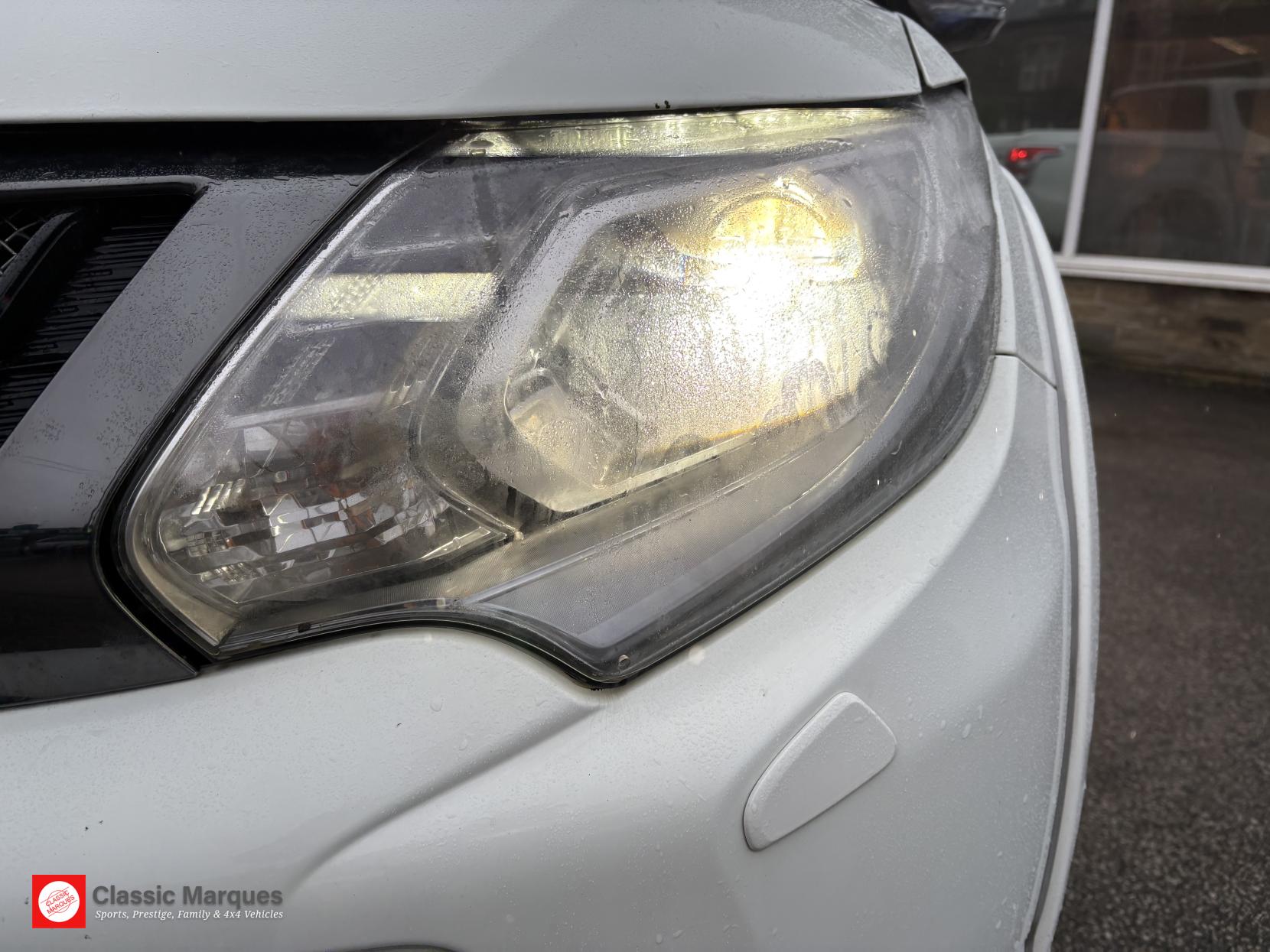 Mitsubishi L200 2.4 DI-D DC Barbarian Pickup Double Cab 4dr Diesel Auto 4WD Euro 6 (178 ps)