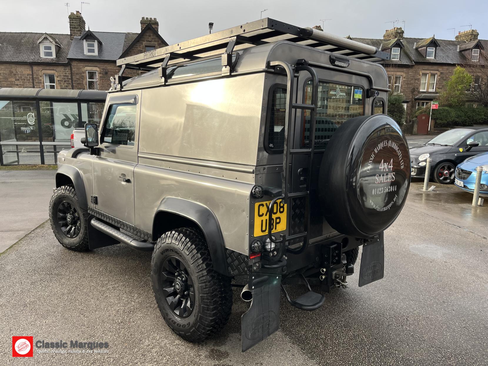 Land Rover Defender 90 2.4 TDCi County Hard Top SUV 3dr Diesel Manual 4WD SWB Euro 4 (122 bhp)