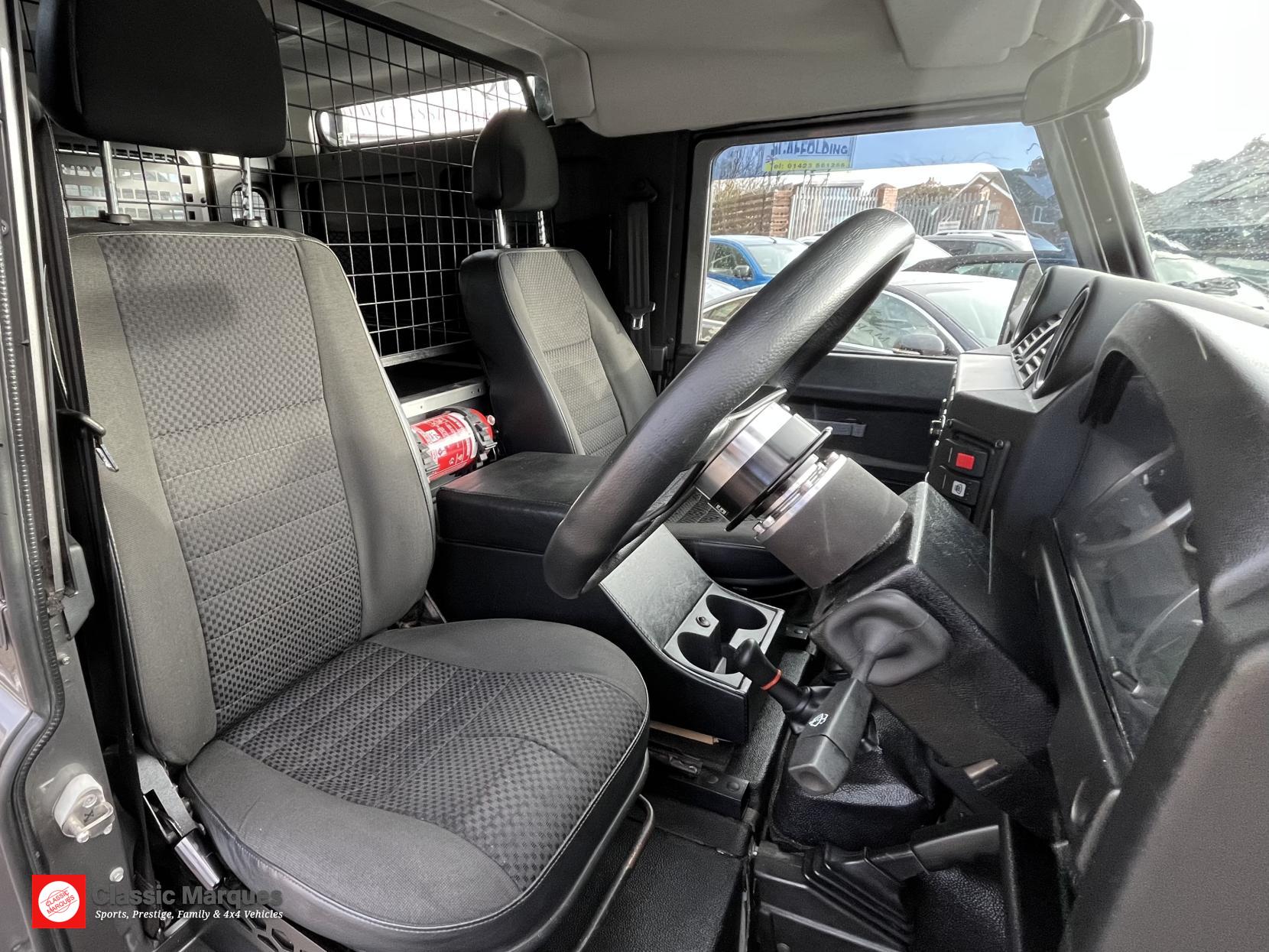 Land Rover Defender 90 2.4 TDCi County Hard Top SUV 3dr Diesel Manual 4WD SWB Euro 4 (122 bhp)