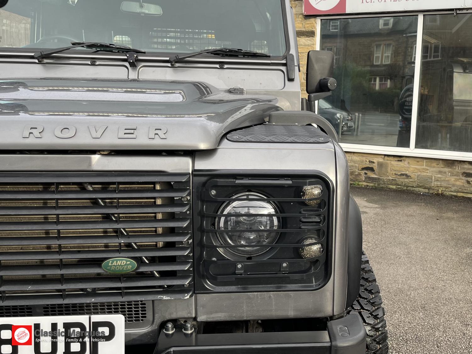Land Rover Defender 90 2.4 TDCi County Hard Top SUV 3dr Diesel Manual 4WD SWB Euro 4 (122 bhp)