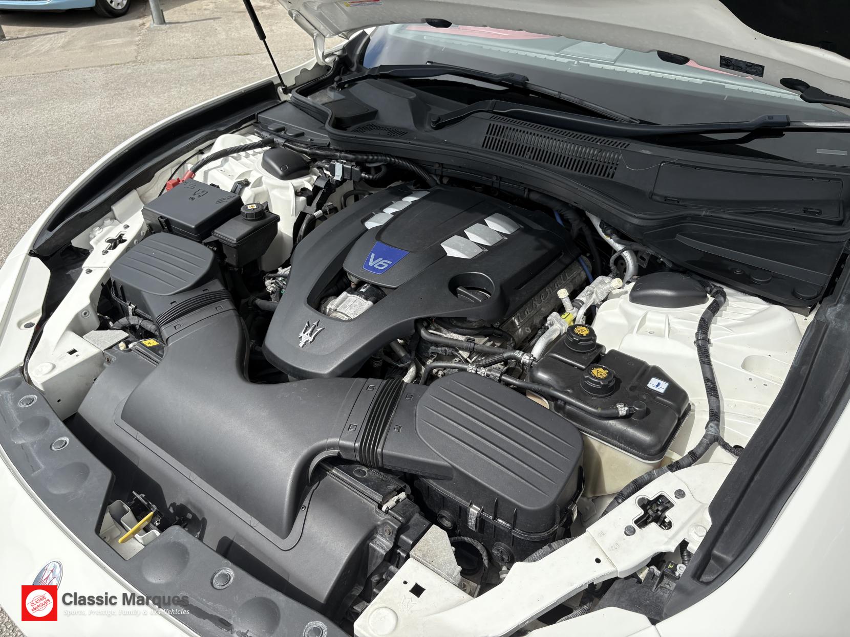 Maserati Ghibli 3.0 V6 S Saloon 4dr Petrol ZF Euro 5 (410 ps)