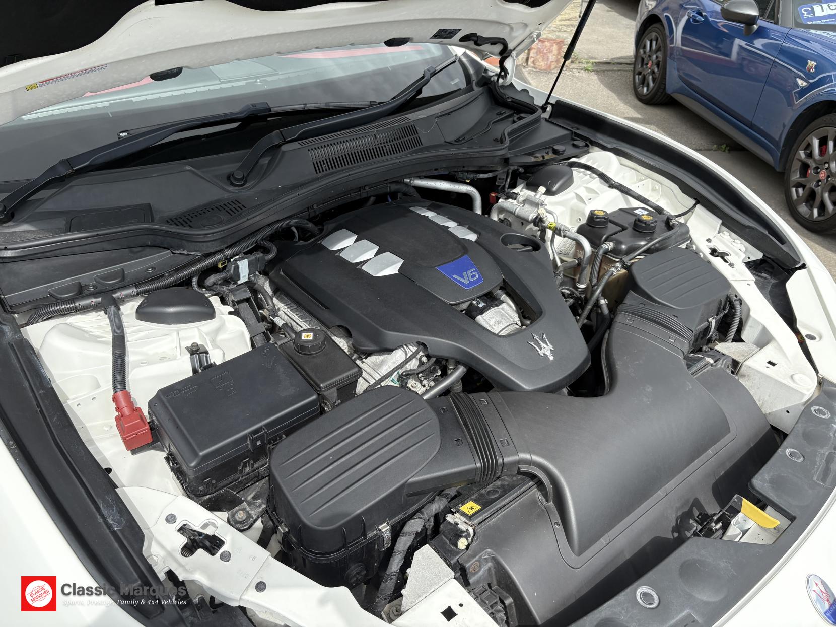 Maserati Ghibli 3.0 V6 S Saloon 4dr Petrol ZF Euro 5 (410 ps)