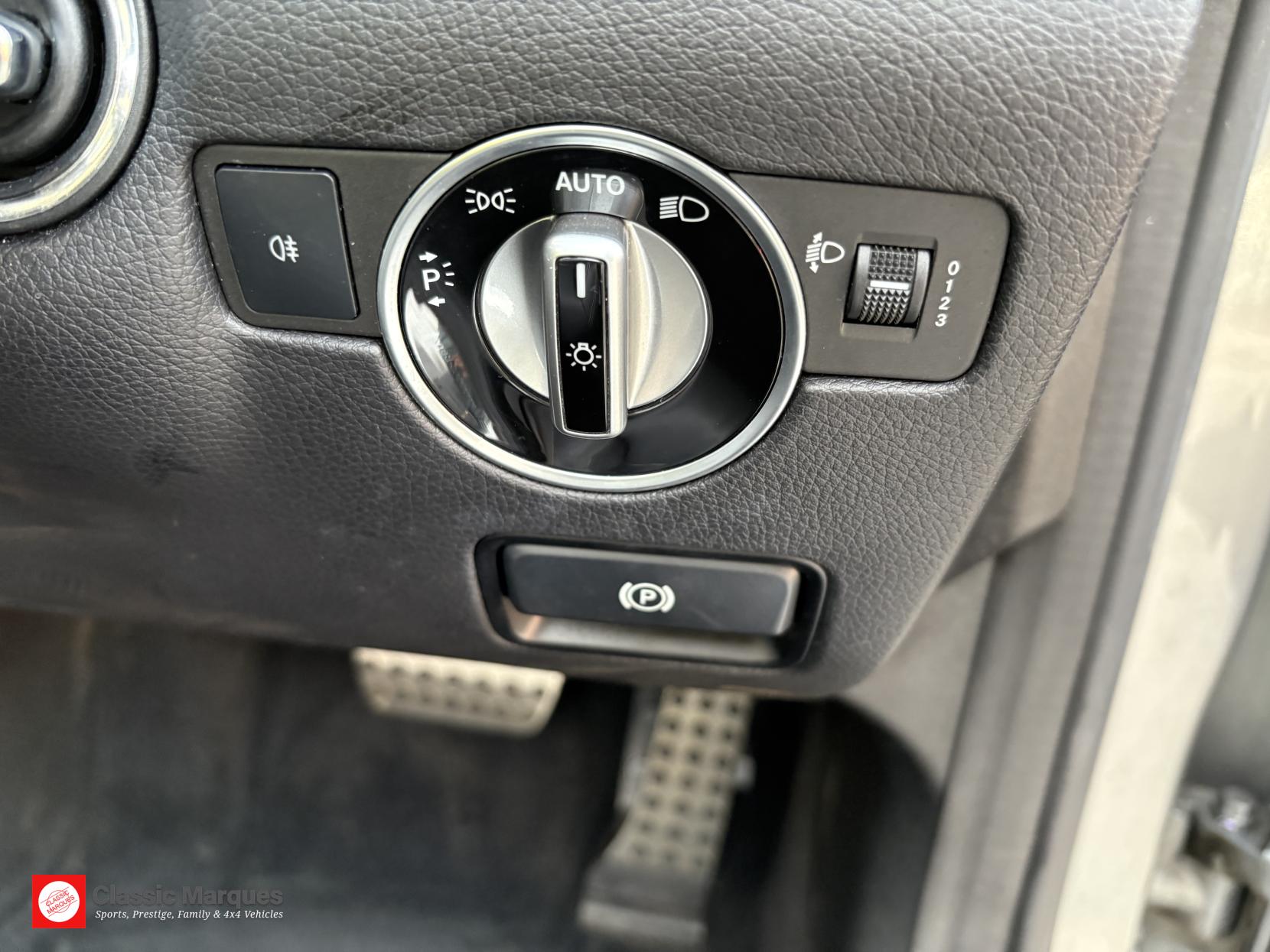 Mercedes-Benz SLK 1.8 SLK200 AMG Sport Convertible 2dr Petrol G-Tronic+ Euro 5 (s/s) (184 ps)