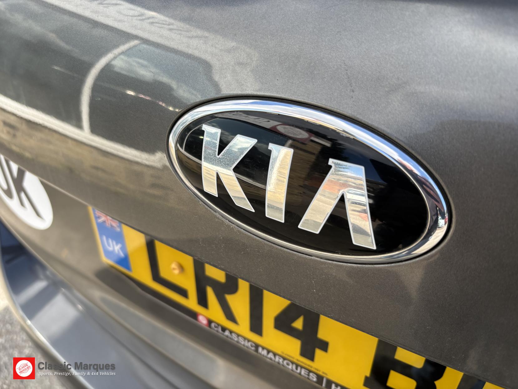 Kia Sorento 2.2 CRDi KX-2 SUV 5dr Diesel Manual AWD Euro 5 (194 bhp)