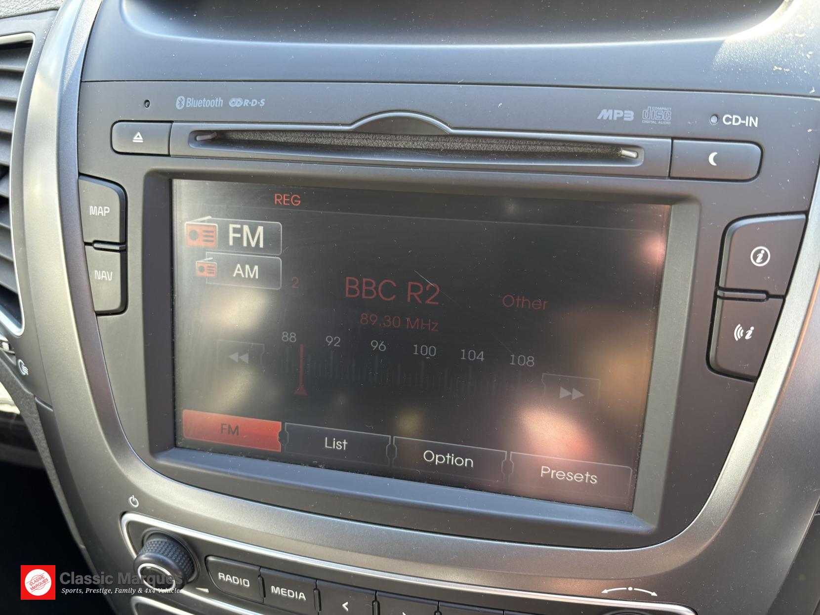 Kia Sorento 2.2 CRDi KX-2 SUV 5dr Diesel Manual AWD Euro 5 (194 bhp)