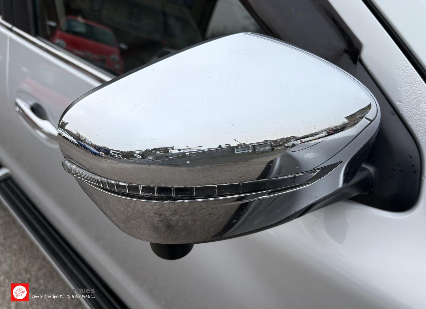 Nissan Navara 2.3 dCi Tekna Pickup Double Cab 4dr Diesel Auto 4WD Euro 6 (190 ps)