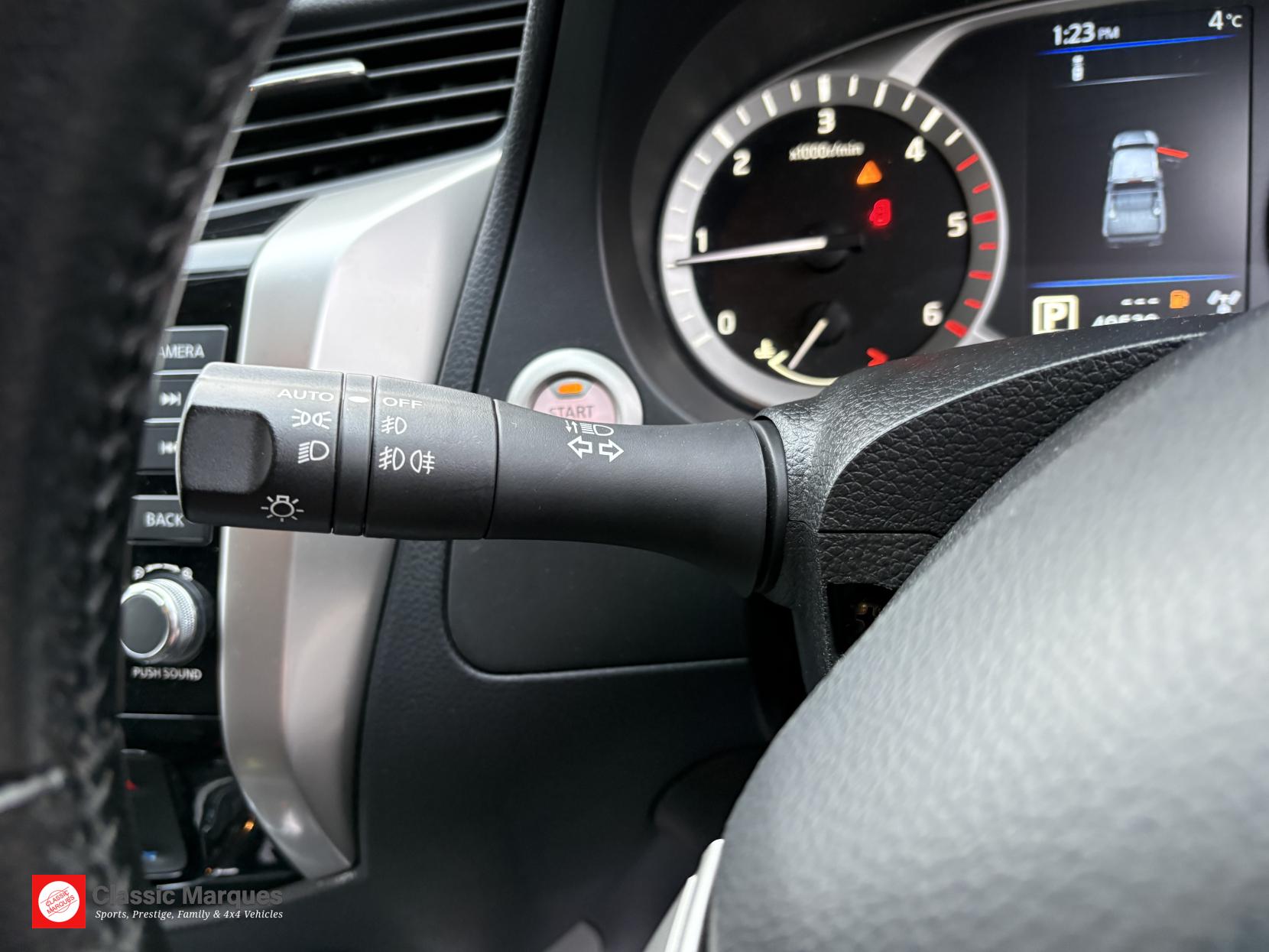 Nissan Navara 2.3 dCi Tekna Pickup Double Cab 4dr Diesel Auto 4WD Euro 6 (190 ps)