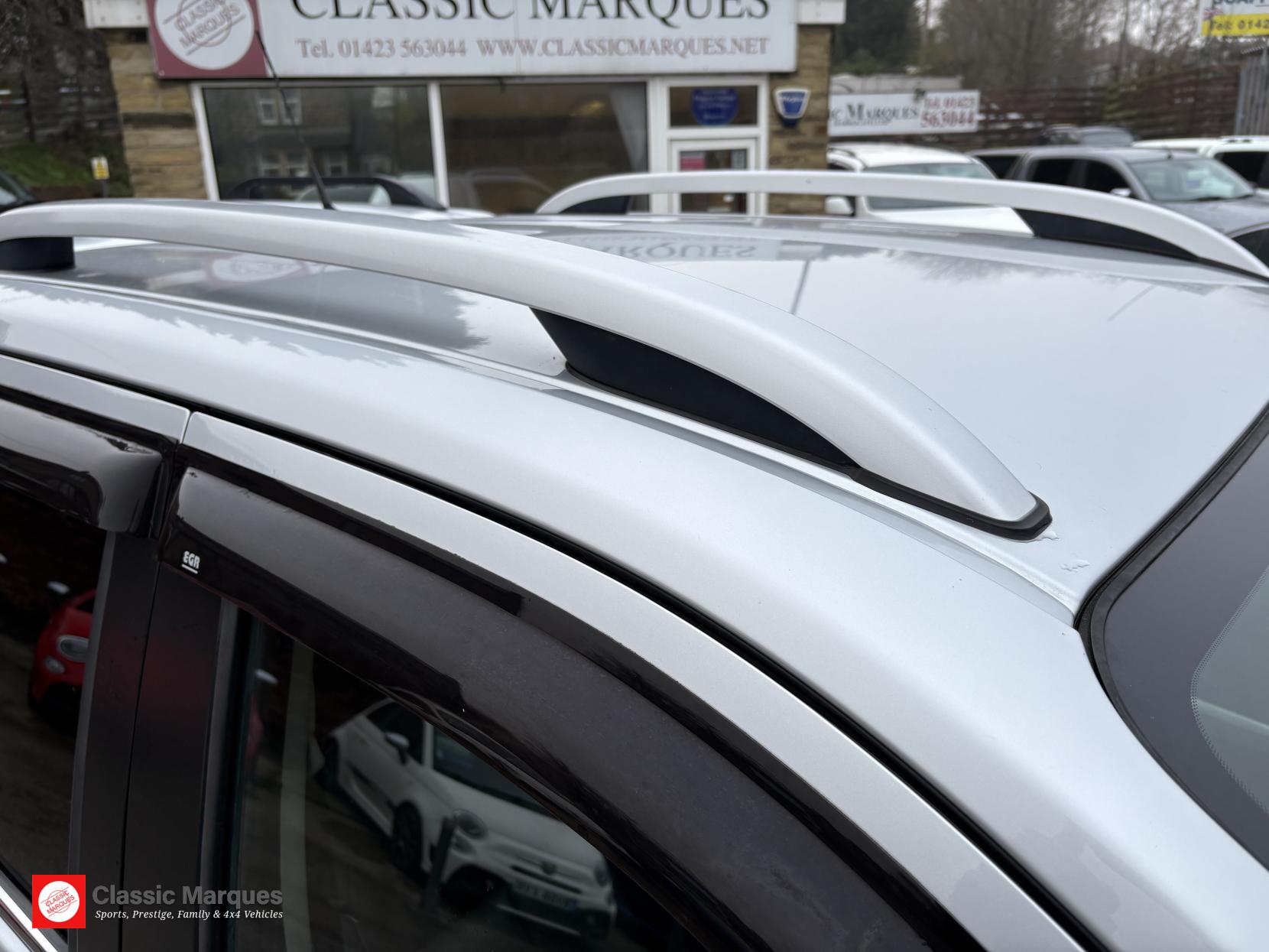 Nissan Navara 2.3 dCi Tekna Pickup Double Cab 4dr Diesel Auto 4WD Euro 6 (190 ps)