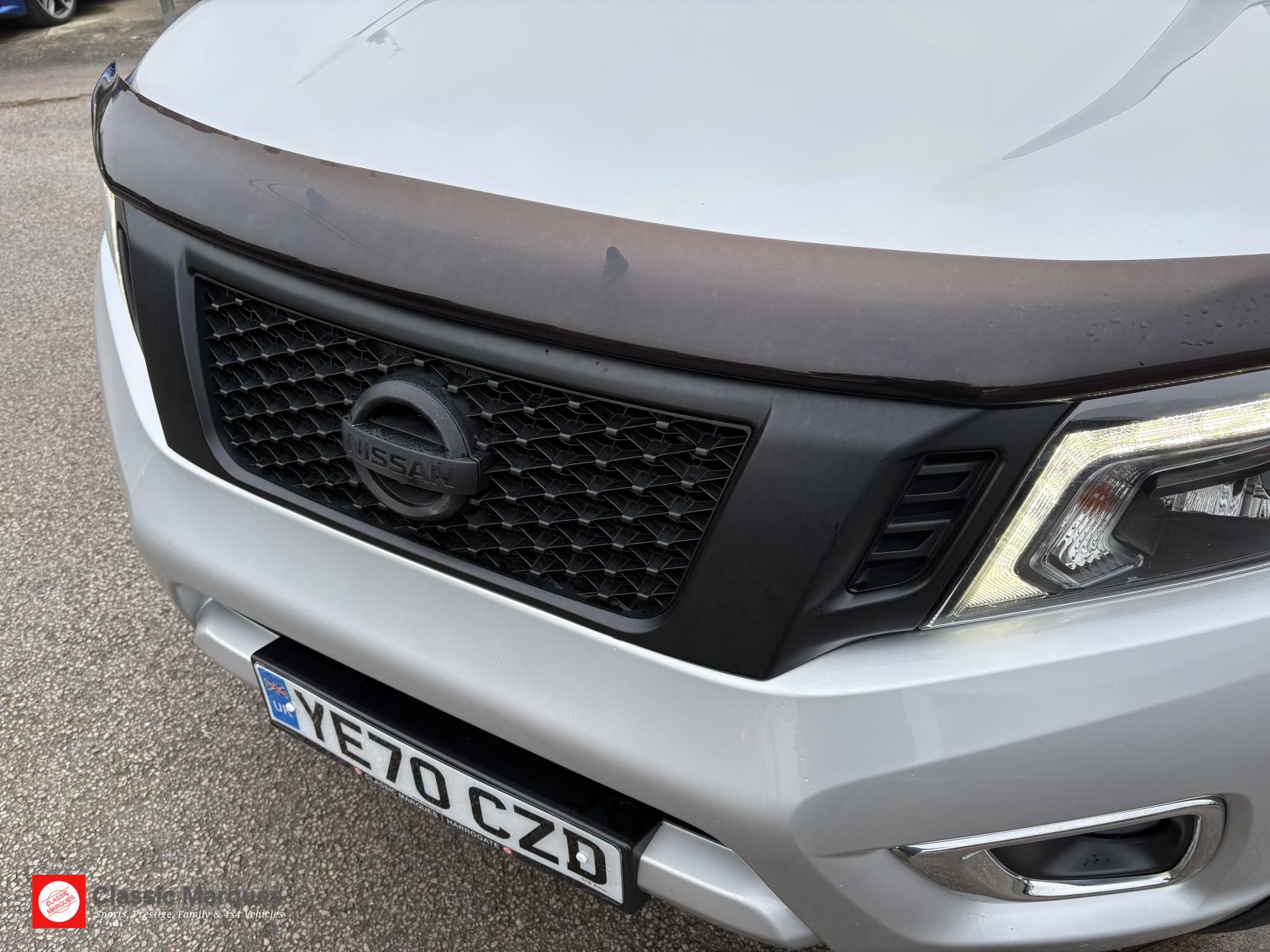 Nissan Navara 2.3 dCi Tekna Pickup Double Cab 4dr Diesel Auto 4WD Euro 6 (190 ps)