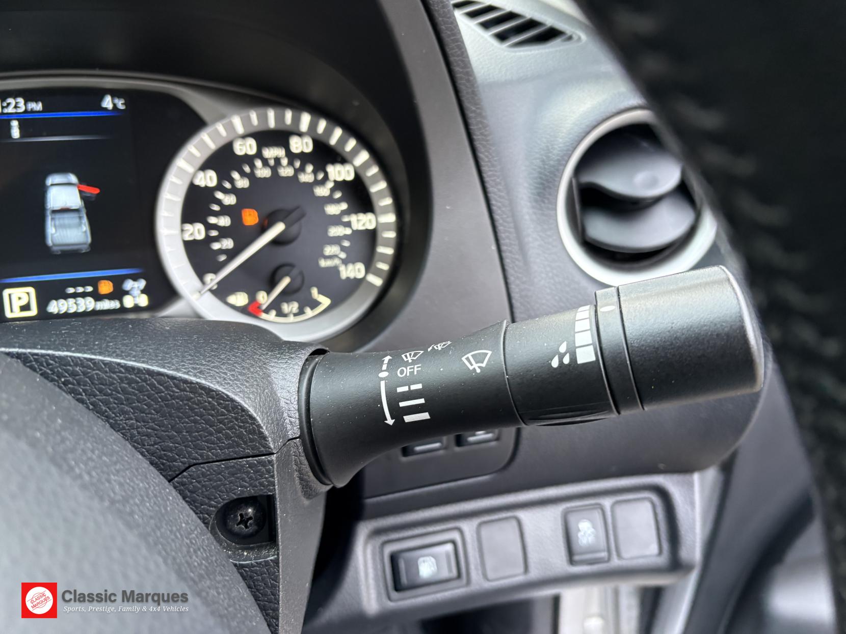 Nissan Navara 2.3 dCi Tekna Pickup Double Cab 4dr Diesel Auto 4WD Euro 6 (190 ps)