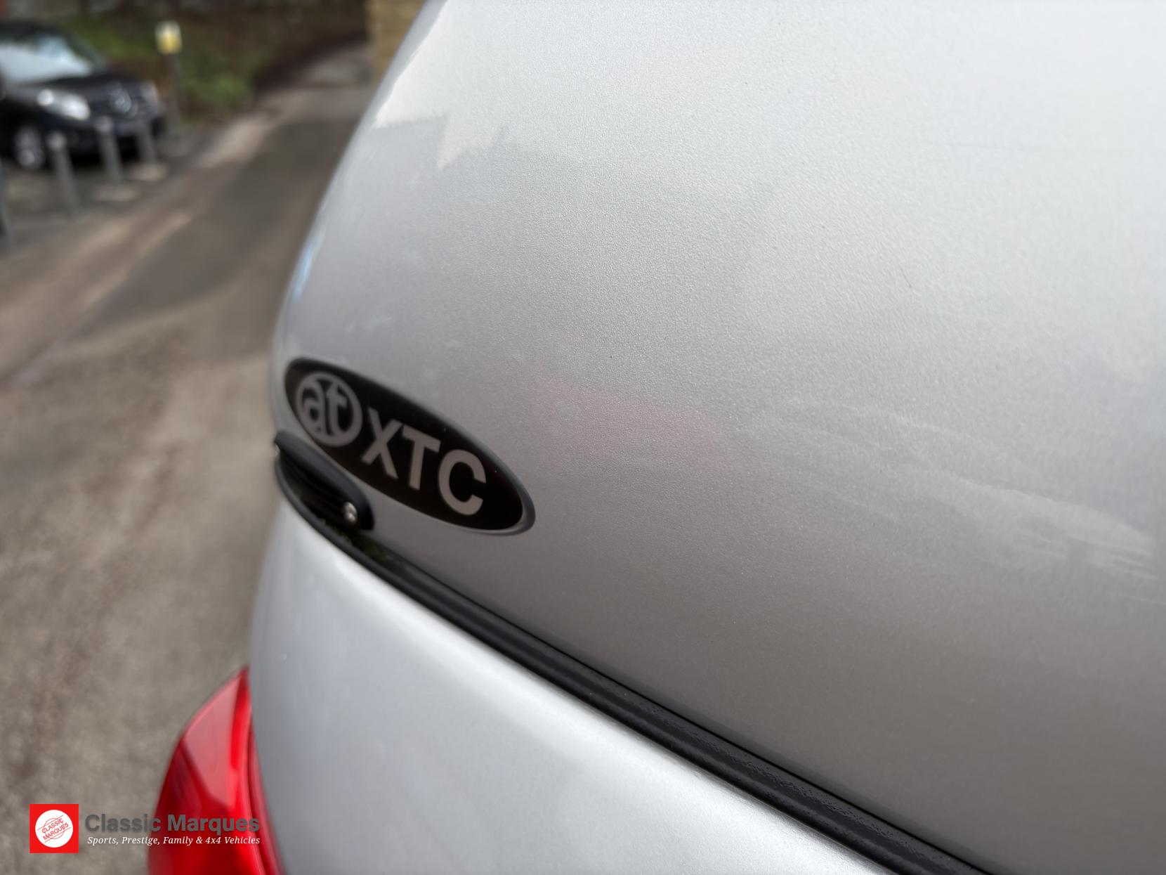 Nissan Navara 2.3 dCi Tekna Pickup Double Cab 4dr Diesel Auto 4WD Euro 6 (190 ps)