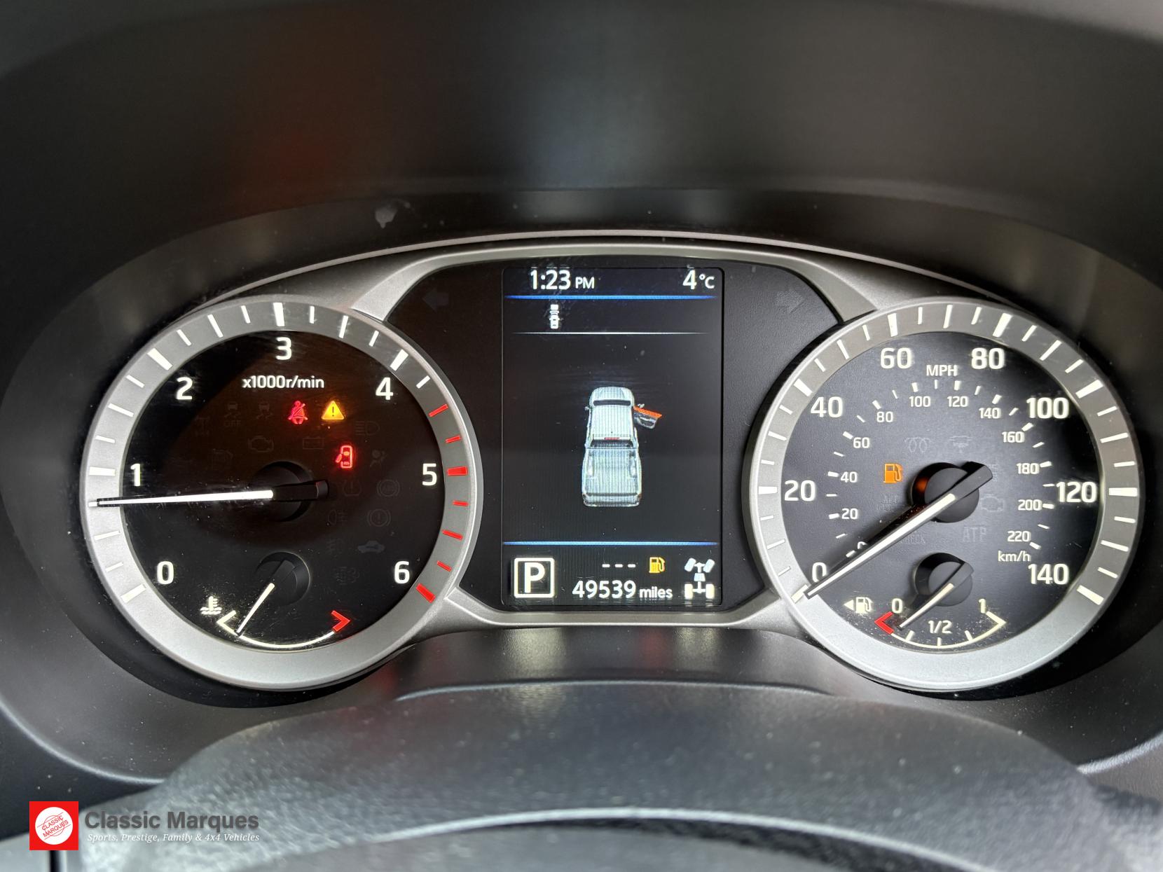 Nissan Navara 2.3 dCi Tekna Pickup Double Cab 4dr Diesel Auto 4WD Euro 6 (190 ps)