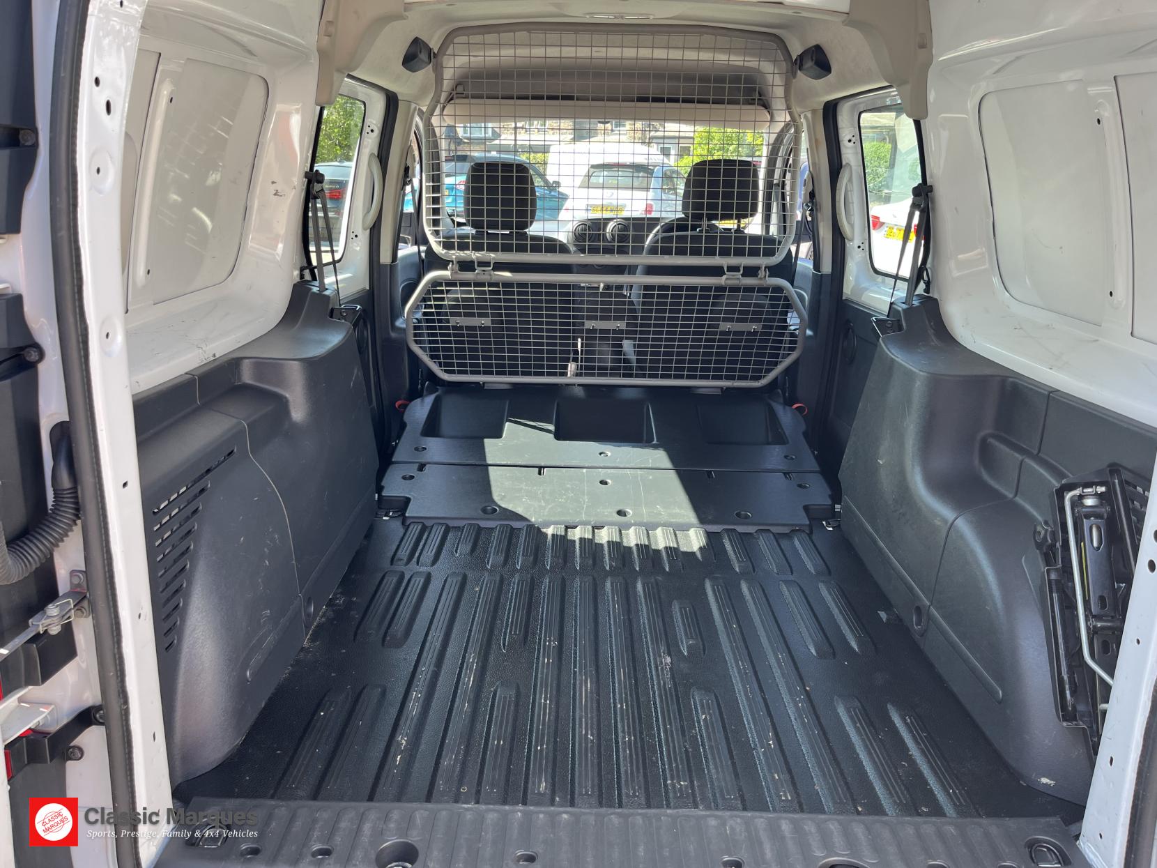 Mercedes-Benz Citan 1.5 111 CDI Combi Van Double Cab 6dr Diesel Manual L3 Euro 5 (5 Seat) (110 ps)