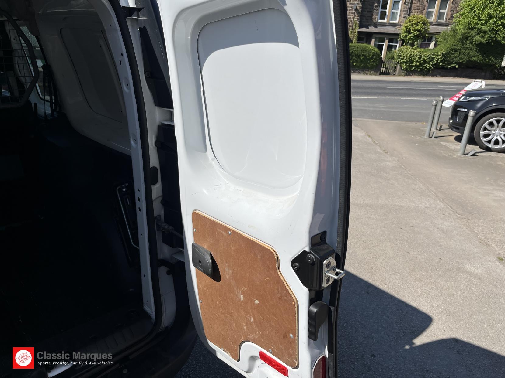 Mercedes-Benz Citan 1.5 111 CDI Combi Van Double Cab 6dr Diesel Manual L3 Euro 5 (5 Seat) (110 ps)