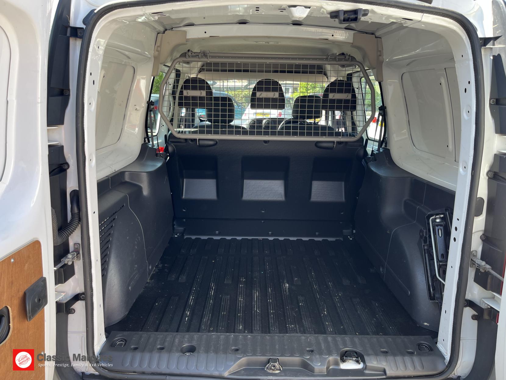 Mercedes-Benz Citan 1.5 111 CDI Combi Van Double Cab 6dr Diesel Manual L3 Euro 5 (5 Seat) (110 ps)