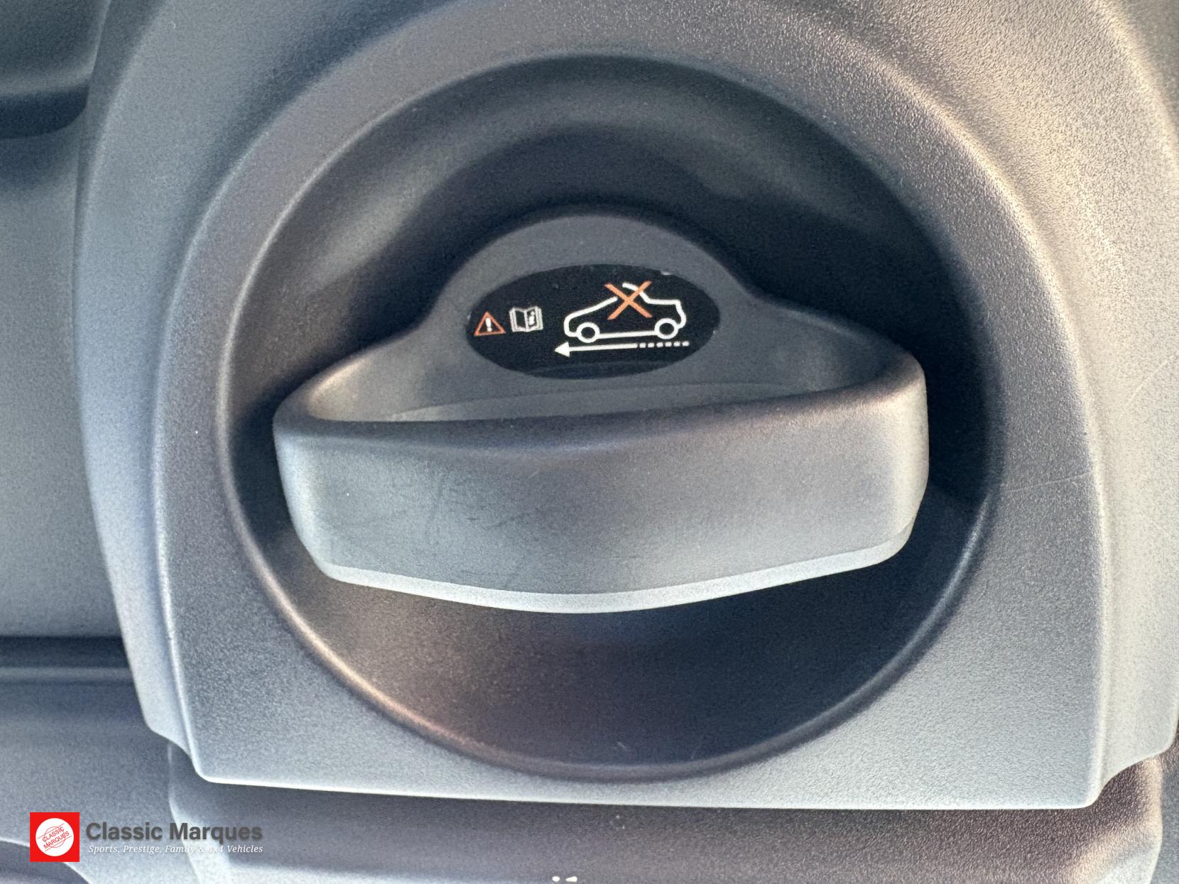 Renault Wind 1.2 TCe Dynamique Convertible 2dr Petrol Manual Euro 5 (100 ps)