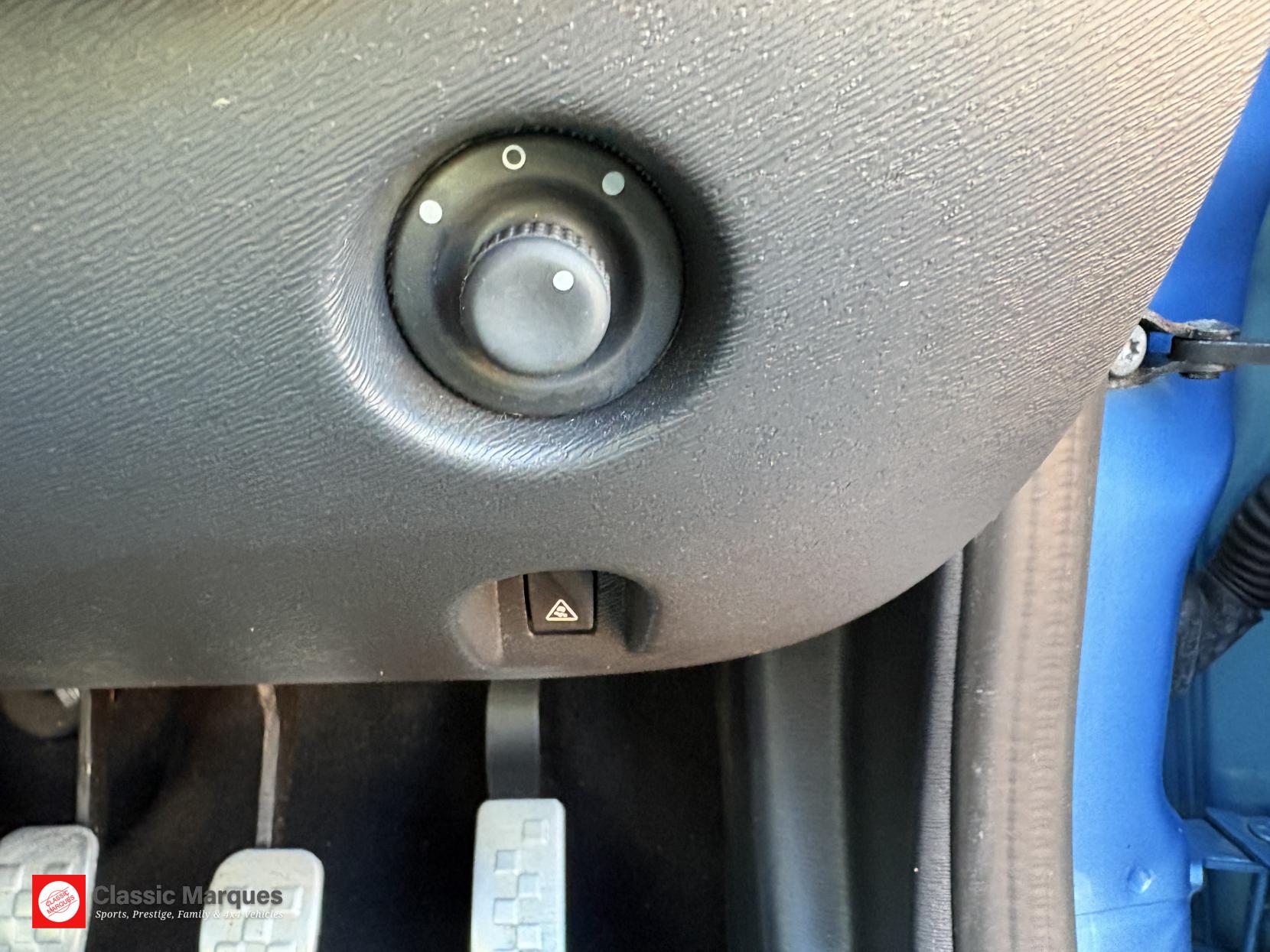 Renault Wind 1.2 TCe Dynamique Convertible 2dr Petrol Manual Euro 5 (100 ps)