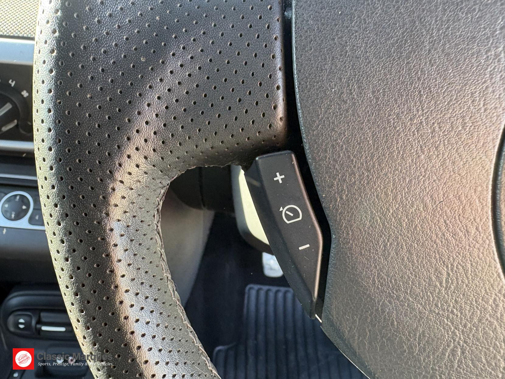 Renault Wind 1.2 TCe Dynamique Convertible 2dr Petrol Manual Euro 5 (100 ps)