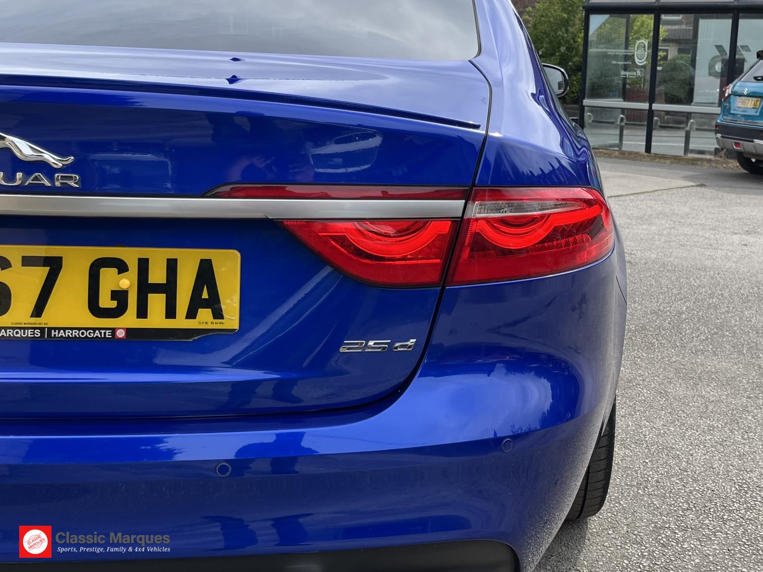 Jaguar XF 2.0d R-Sport Saloon 4dr Diesel Auto Euro 6 (s/s) (240 ps)