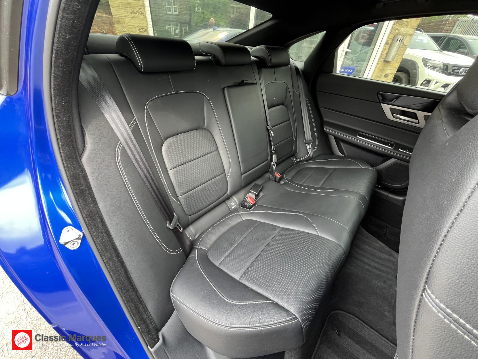 Jaguar XF 2.0d R-Sport Saloon 4dr Diesel Auto Euro 6 (s/s) (240 ps)