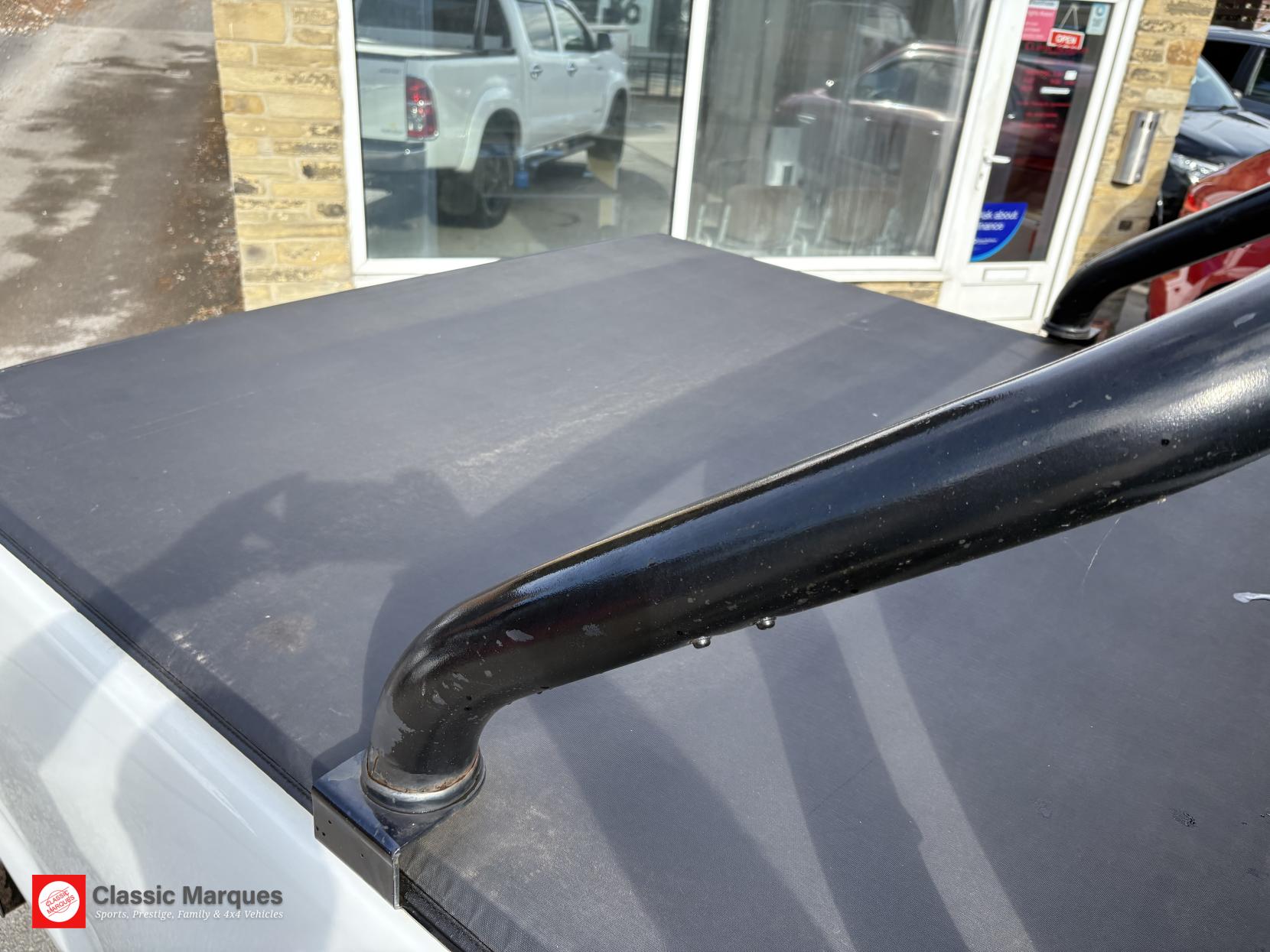 Toyota Hilux 3.0 D-4D Invincible X Pickup Double Cab 4dr Diesel Auto 4WD Euro 5 (Hi Over) (171 ps)
