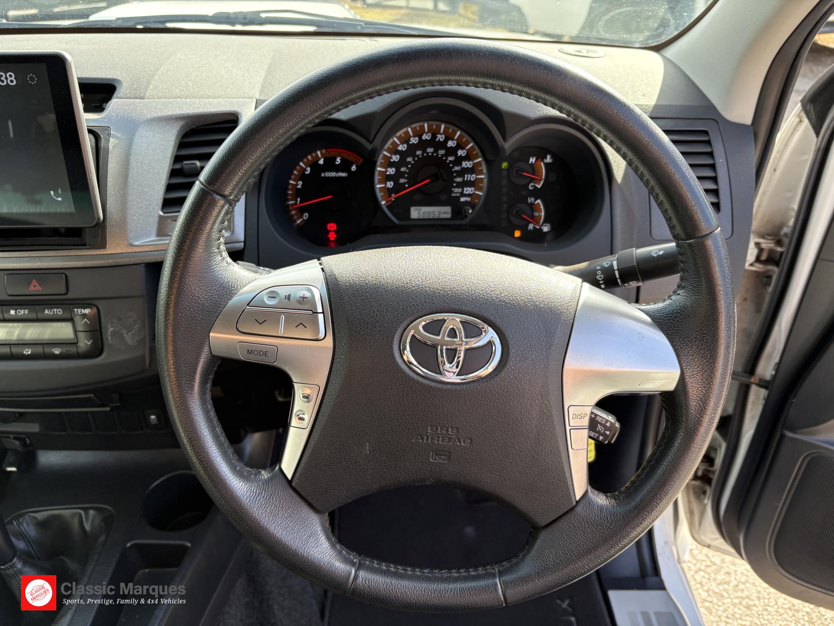 Toyota Hilux 3.0 D-4D Invincible X Pickup Double Cab 4dr Diesel Auto 4WD Euro 5 (Hi Over) (171 ps)