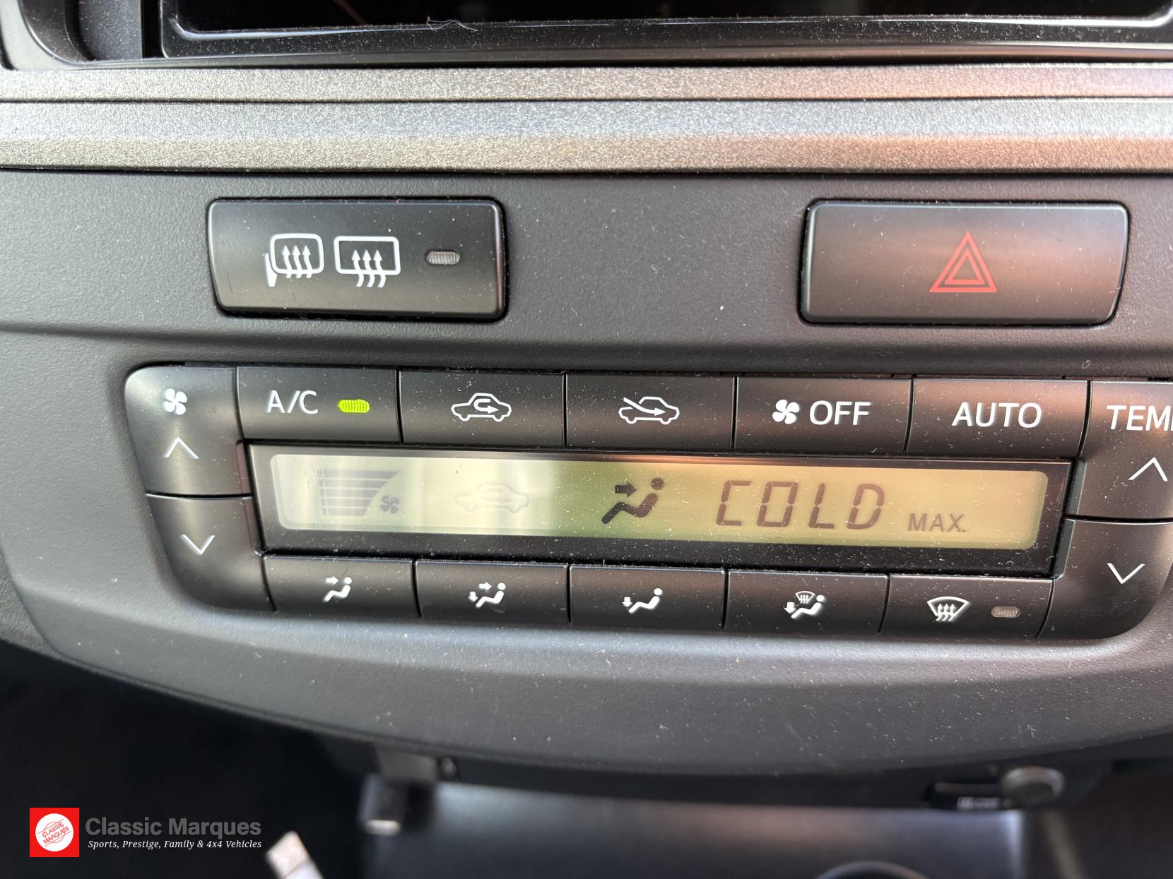 Toyota Hilux 3.0 D-4D Invincible X Pickup Double Cab 4dr Diesel Auto 4WD Euro 5 (Hi Over) (171 ps)