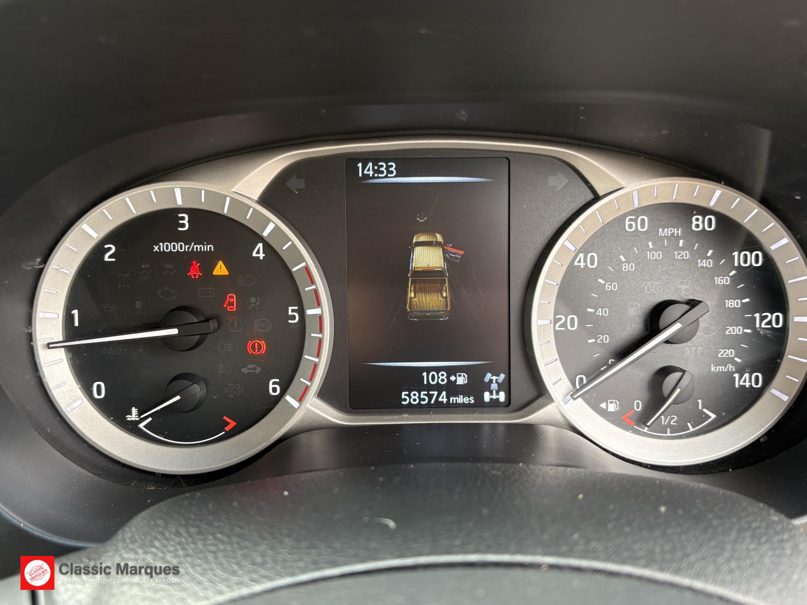 Nissan Navara 2.3 dCi Acenta King Pickup Extended Cab 4dr Diesel Manual 4WD Euro 5 (160 ps)