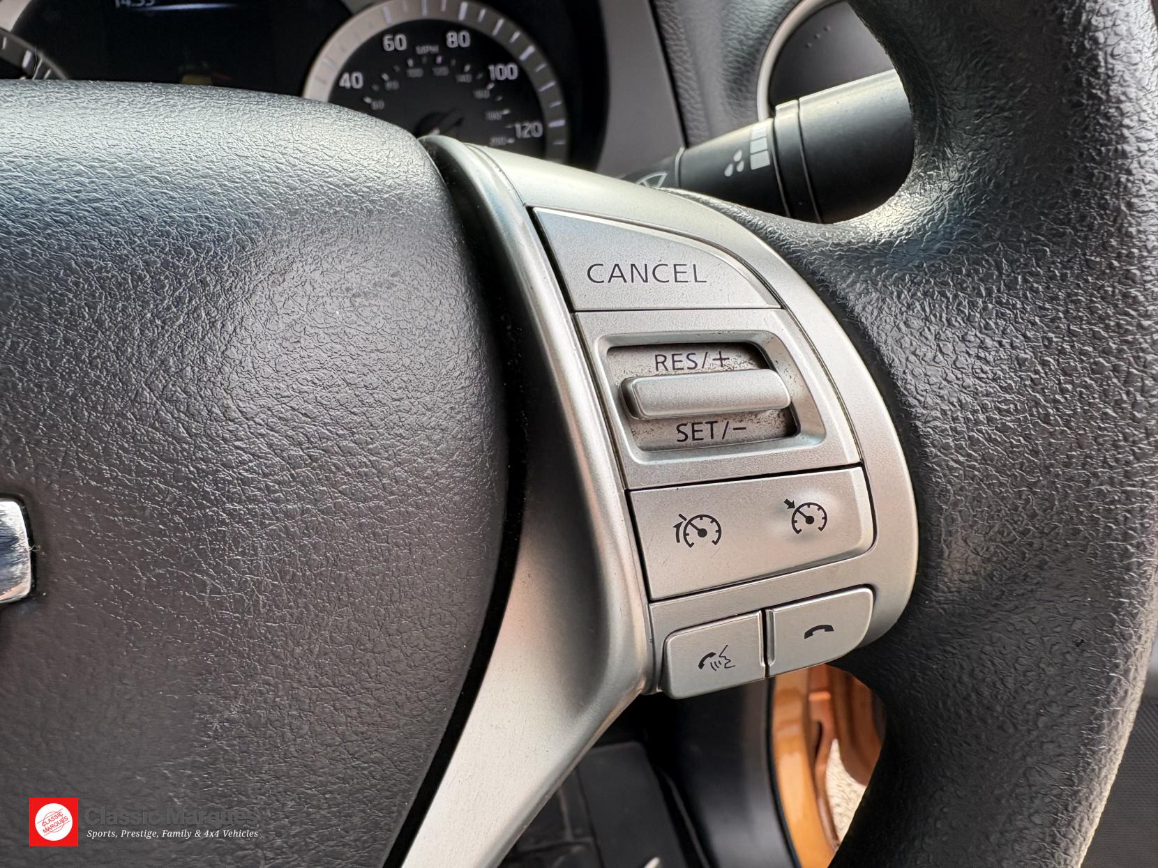 Nissan Navara 2.3 dCi Acenta King Pickup Extended Cab 4dr Diesel Manual 4WD Euro 5 (160 ps)