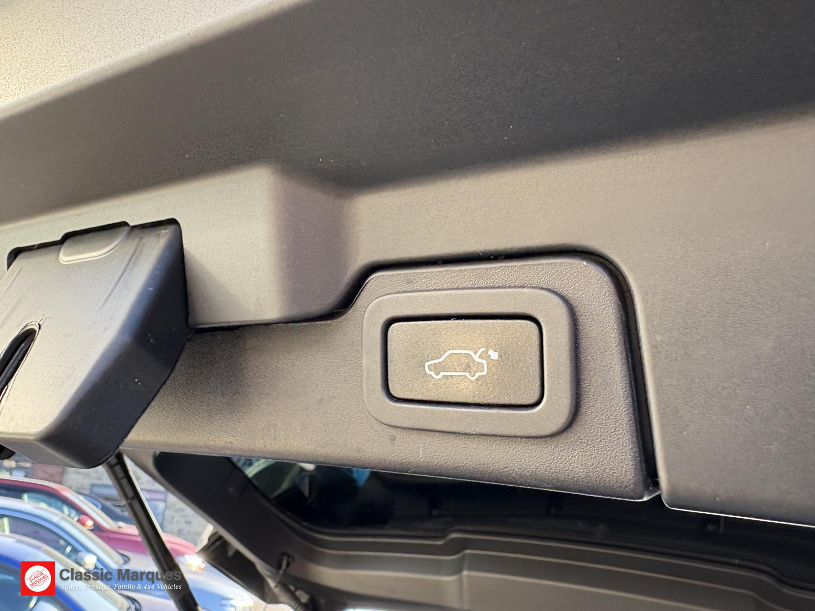 Land Rover Range Rover Evoque 2.0 TD4 Landmark SUV 5dr Diesel Manual 4WD Euro 6 (s/s) (180 ps)