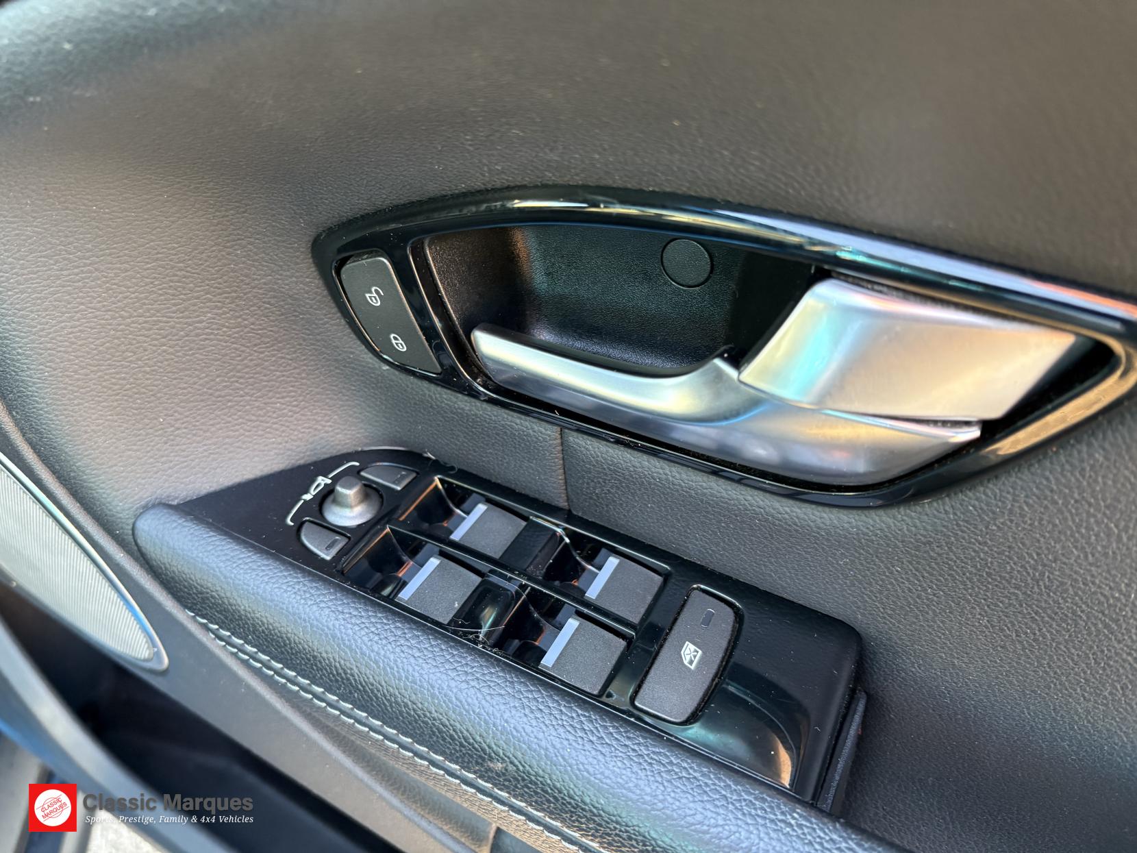 Land Rover Range Rover Evoque 2.0 TD4 Landmark SUV 5dr Diesel Manual 4WD Euro 6 (s/s) (180 ps)