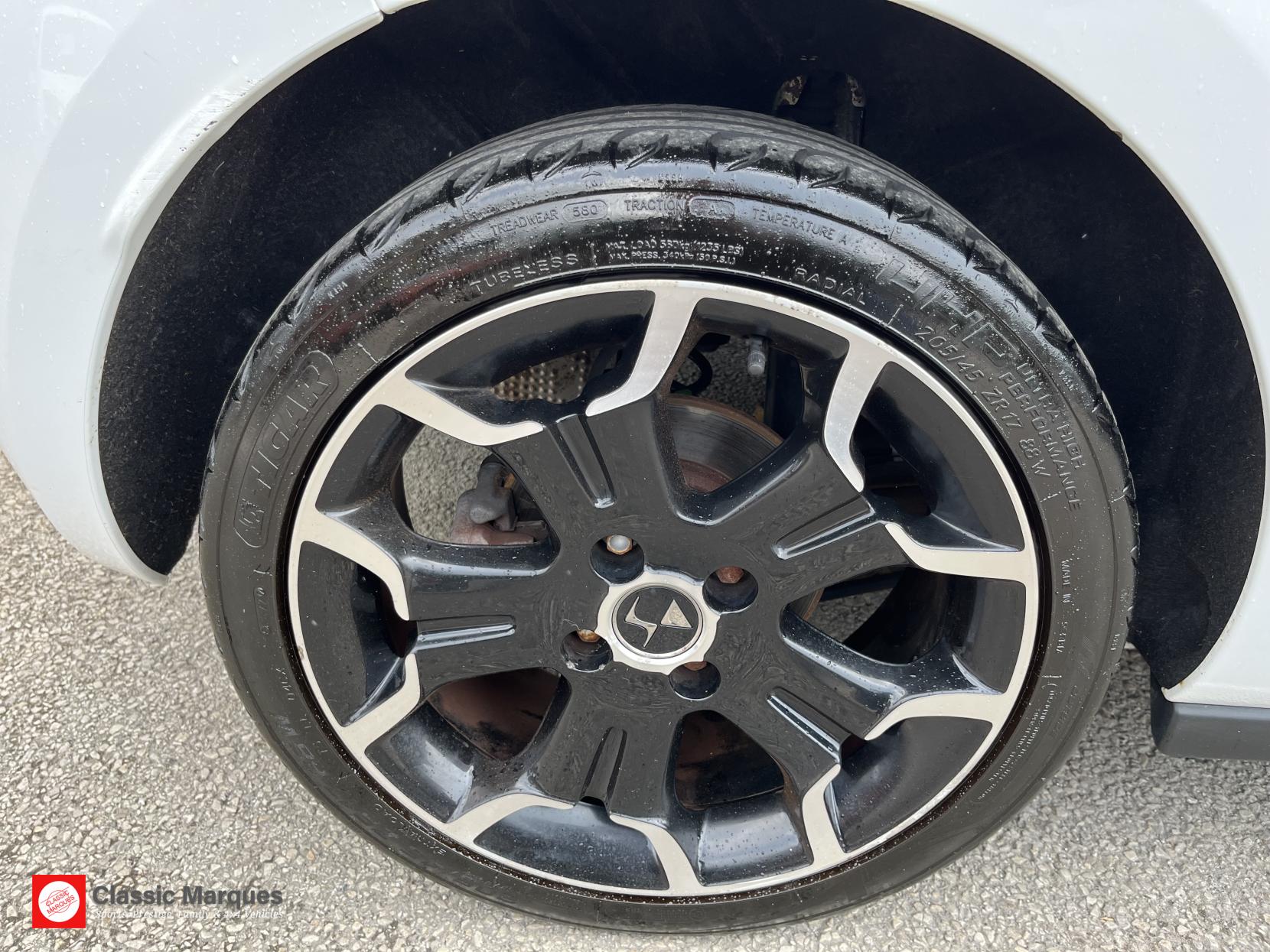 DS AUTOMOBILES DS 3 1.6 BlueHDi DSport Hatchback 3dr Diesel Manual Euro 6 (s/s) (120 ps)