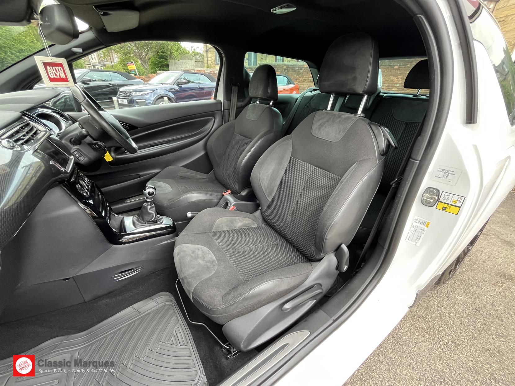 DS AUTOMOBILES DS 3 1.6 BlueHDi DSport Hatchback 3dr Diesel Manual Euro 6 (s/s) (120 ps)