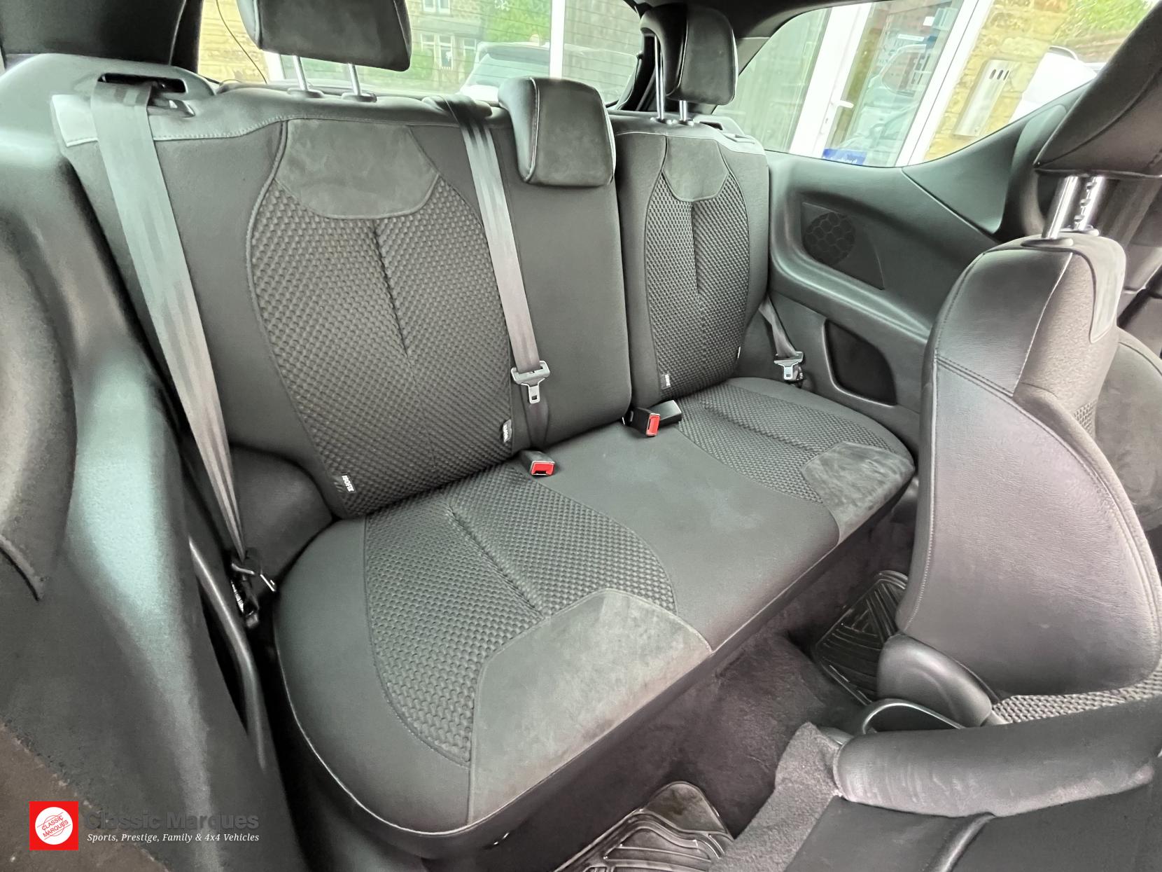 DS AUTOMOBILES DS 3 1.6 BlueHDi DSport Hatchback 3dr Diesel Manual Euro 6 (s/s) (120 ps)