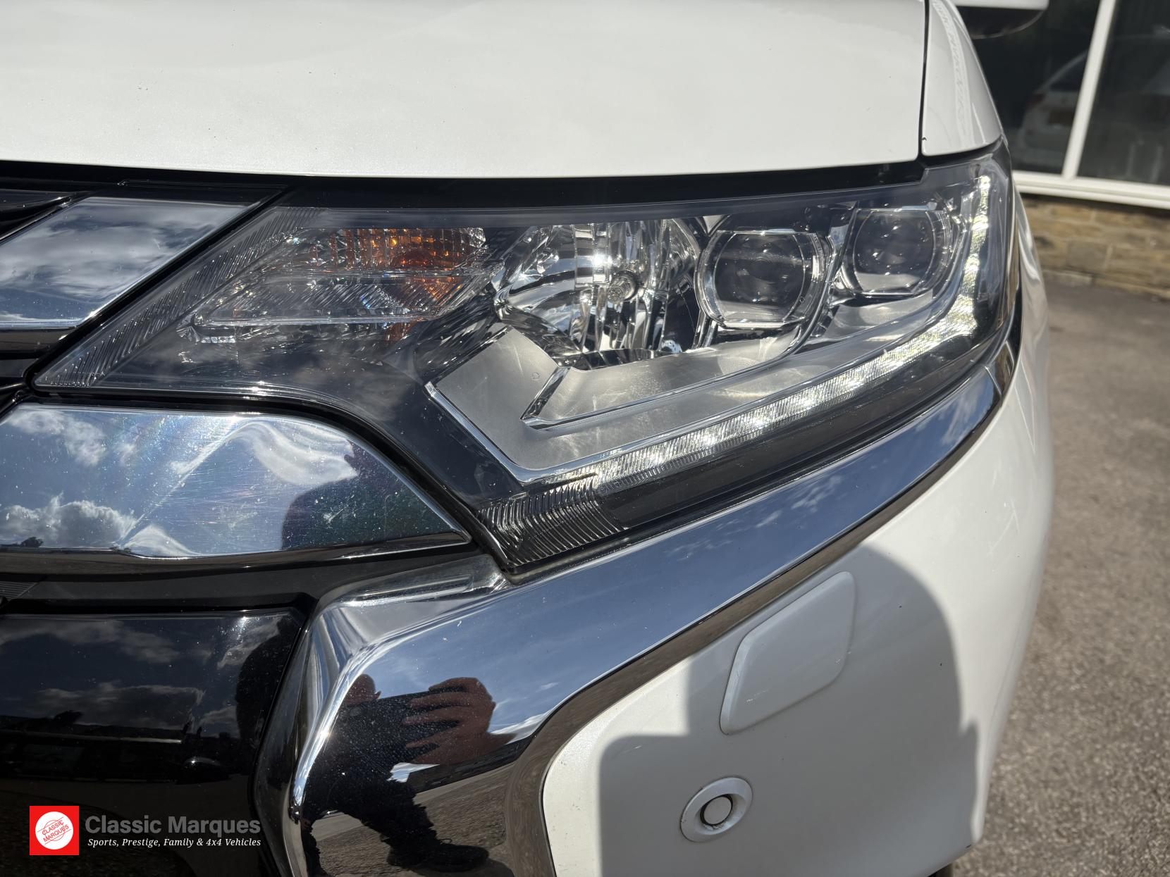 Mitsubishi Outlander 2.0h 12kWh GX4hs SUV 5dr Petrol Plug-in Hybrid CVT 4WD Euro 6 (s/s) (200 ps)