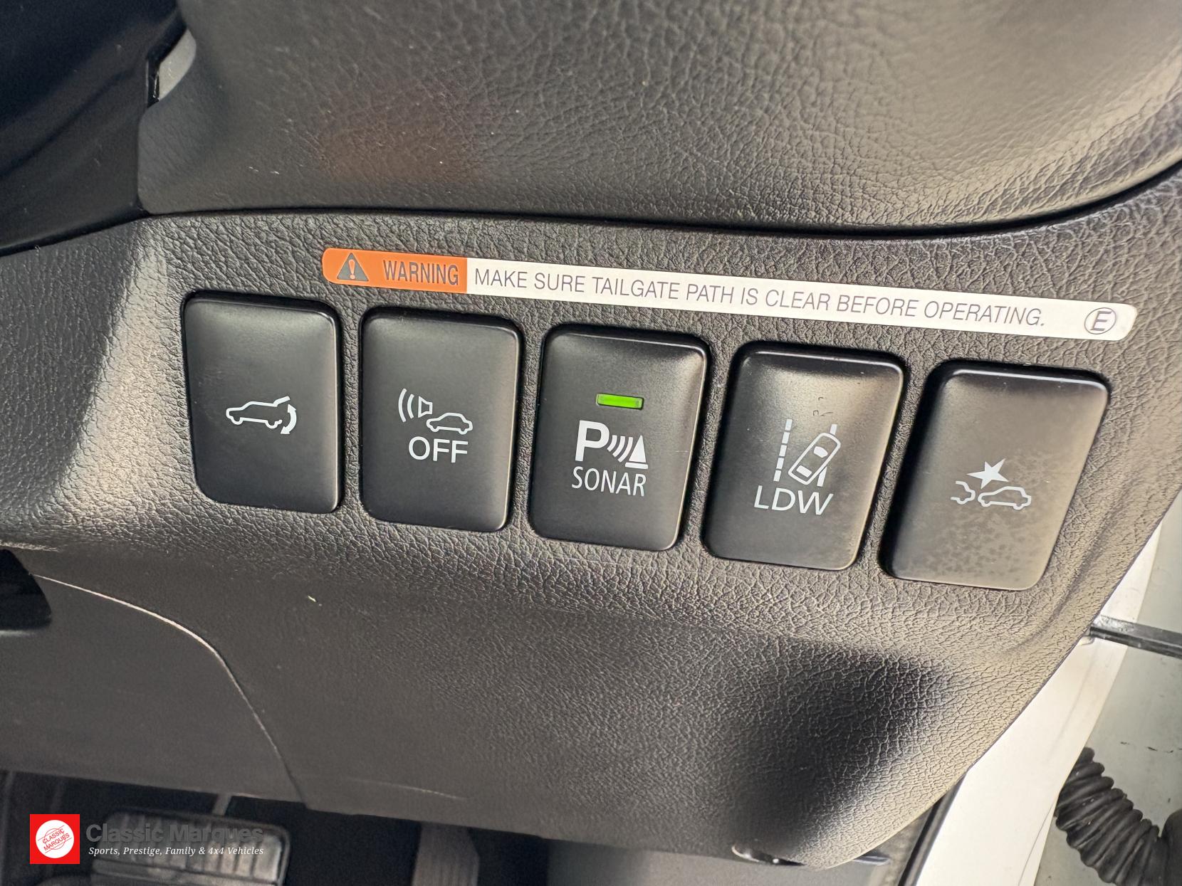 Mitsubishi Outlander 2.0h 12kWh GX4hs SUV 5dr Petrol Plug-in Hybrid CVT 4WD Euro 6 (s/s) (200 ps)