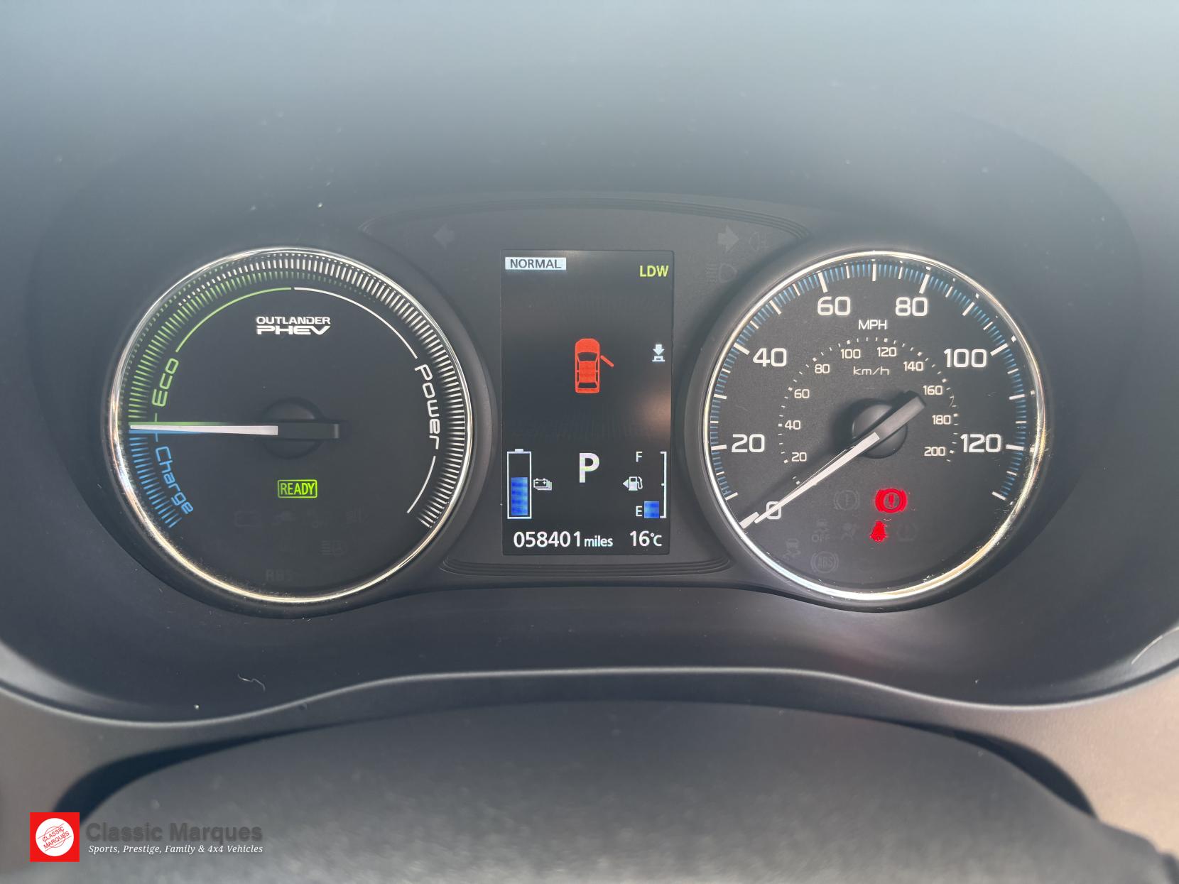 Mitsubishi Outlander 2.0h 12kWh GX4hs SUV 5dr Petrol Plug-in Hybrid CVT 4WD Euro 6 (s/s) (200 ps)