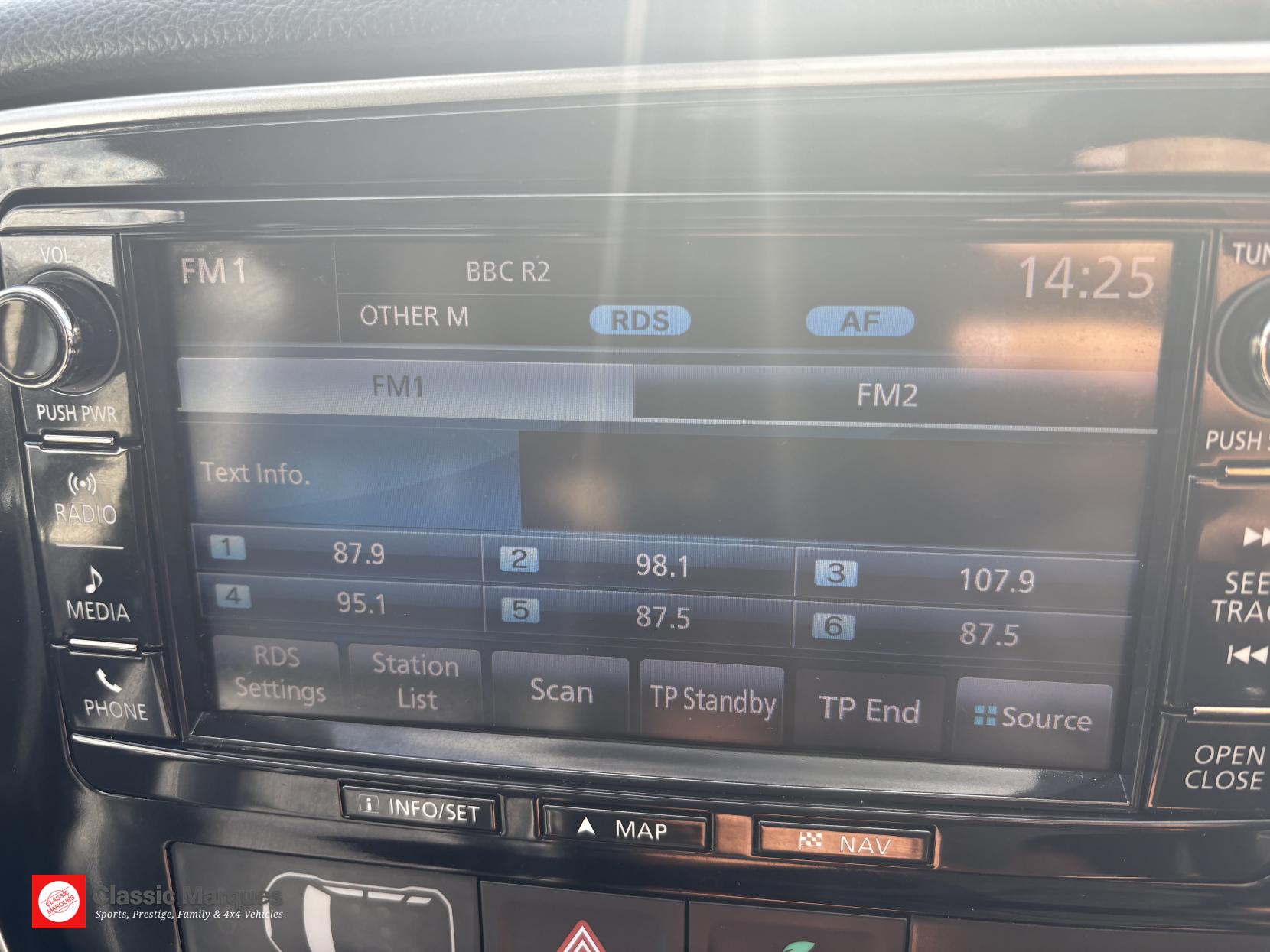 Mitsubishi Outlander 2.0h 12kWh GX4hs SUV 5dr Petrol Plug-in Hybrid CVT 4WD Euro 6 (s/s) (200 ps)