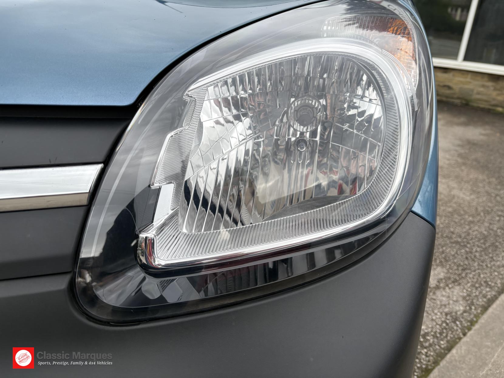 Renault Kangoo Maxi ZE 33kWh Business Crew Van Cab 6dr Electric Auto L3 H1 (i) (60 ps)