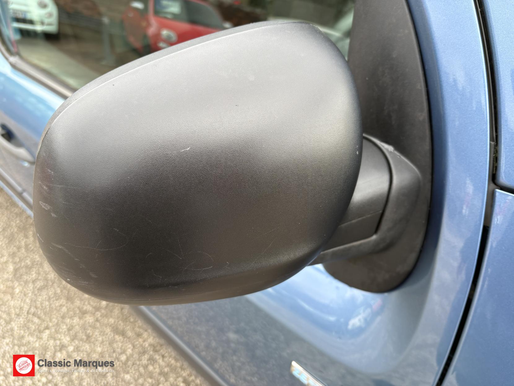 Renault Kangoo Maxi ZE 33kWh Business Crew Van Cab 6dr Electric Auto L3 H1 (i) (60 ps)