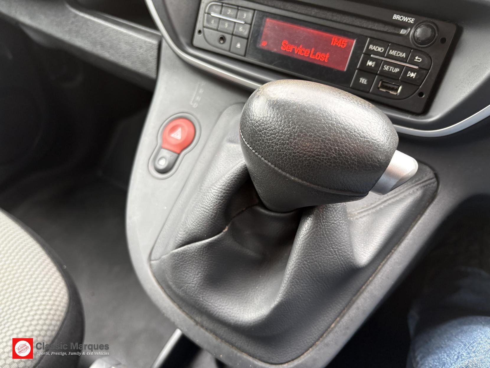 Renault Kangoo Maxi ZE 33kWh Business Crew Van Cab 6dr Electric Auto L3 H1 (i) (60 ps)