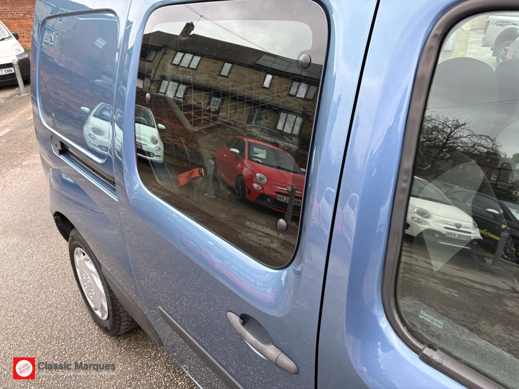 Renault Kangoo Maxi ZE 33kWh Business Crew Van Cab 6dr Electric Auto L3 H1 (i) (60 ps)